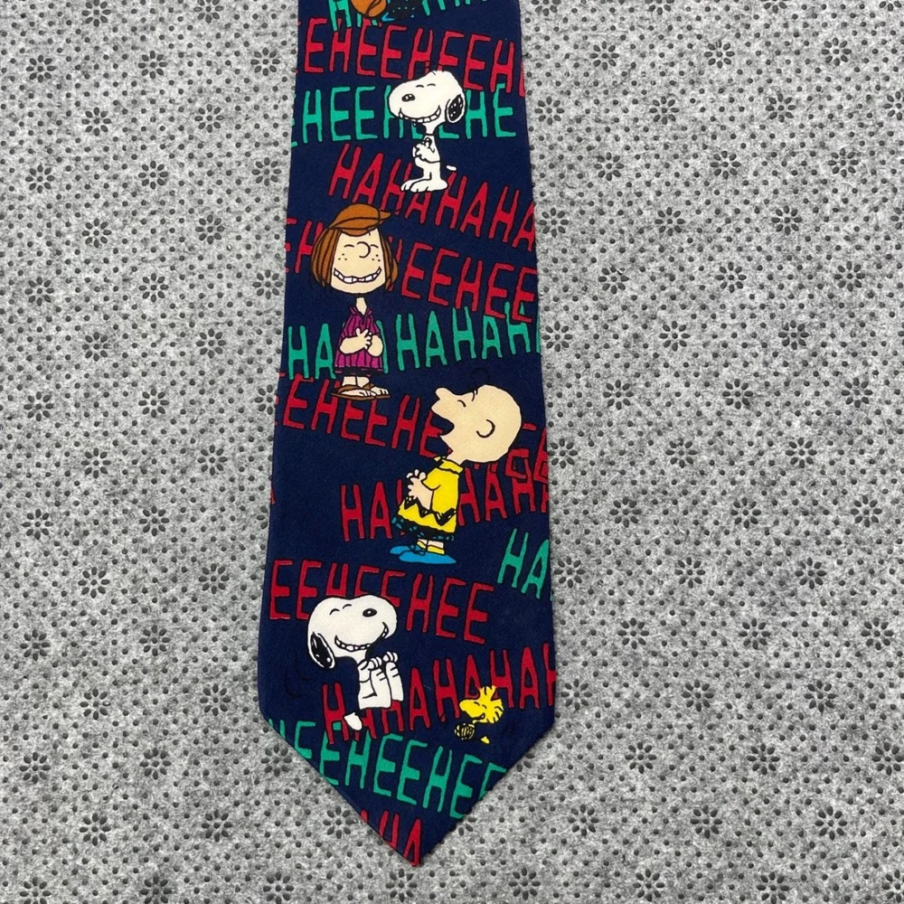 Vintage Peanuts Snoopy Charlie Brown Silk Tie Navy Laughing Graphic Manhattan